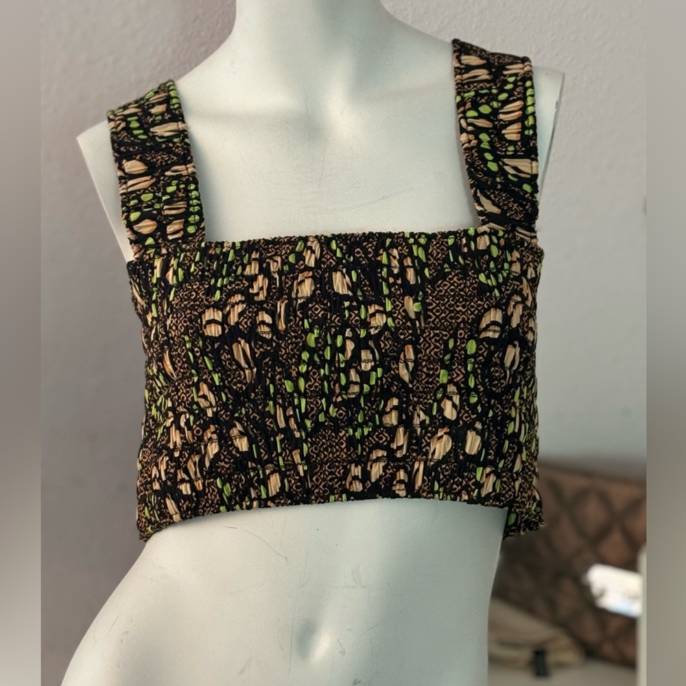 NWT ALC crop stretch top size 6